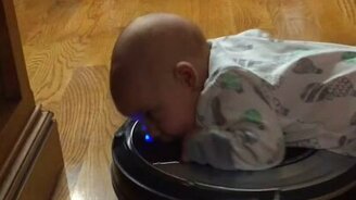 Время покататься на пылесосе - смотреть видео (0:43)