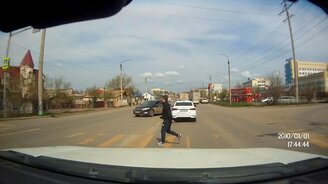 Попытался избежать столкновения - смотреть видео (0:08)