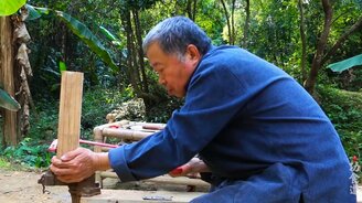 Табуретка для внука - смотреть видео (3:27)