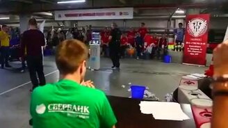 Состязания офисных работников - смотреть видео (1:39)