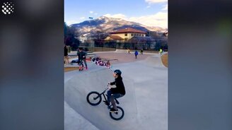 Болезненные сальто назад - смотреть видео (2:58)