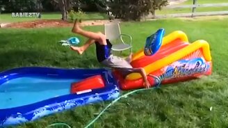 Малыши и дети в приколах - смотреть видео (10:51)