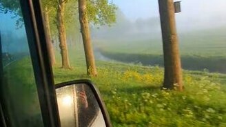 Странное место для парковки - смотреть видео (0:17)