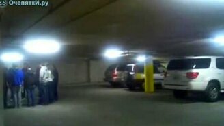 Хор на парковке - смотреть видео (0:45)