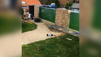 Аквариум-гигант во дворе - смотреть видео (0:20)