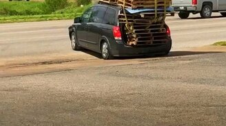 Увези-ка столько паллет! - смотреть видео (1:12)