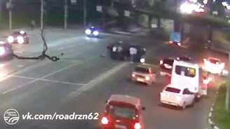 Зрелищное ДТП на УАЗике - смотреть видео (1:10)