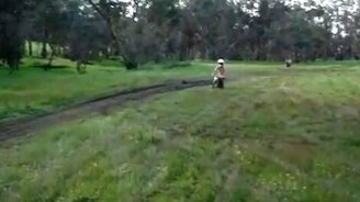 Кувырок в грязь - смотреть видео (1:02)