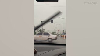 Светомузыка от светофора - смотреть видео (0:21)