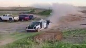 Спасся от участия в аварии - смотреть видео (0:11)