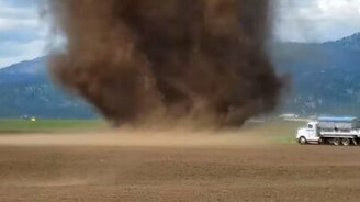 Большая пыльная воронка - смотреть видео (1:09)