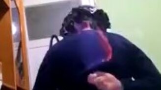 Как обжечь самого себя - смотреть видео (0:19)