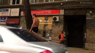 Циркачи на велике - смотреть видео (0:13)