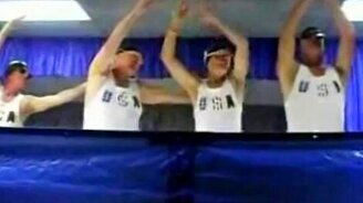 Синхронное плавание на суше - смотреть видео (3:56)