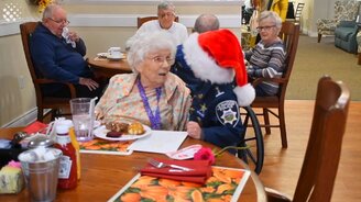 Моменты людской доброты - смотреть видео (13:12)