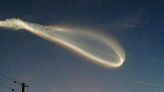 Что-то загадочное в небе - смотреть видео (1:07)