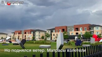 Танец матрасов в воздухе - смотреть видео (1:03)