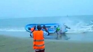 Жёстко приземлился - смотреть видео (0:23)