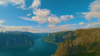 Волшебный параглайдинг! - смотреть видео (3:15)