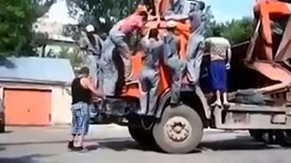 Первые приколы сентября - смотреть видео (10:51)