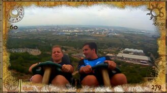 Поймал смартфон на аттракционе - смотреть видео (0:45)