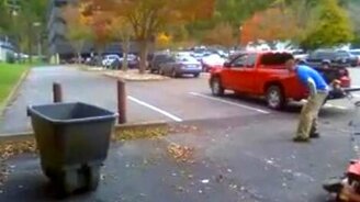 Прыжки через мусорный бак - смотреть видео (1:19)