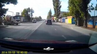 Ловкий КамАЗист - смотреть видео (0:37)