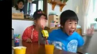 Объевшиеся в МаДональдсе дети - смотреть видео (0:30)