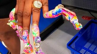 Самые суровые женские ногти - смотреть видео (0:37)