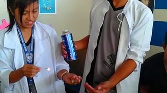 Неграмотный опыт с огнём - смотреть видео (0:44)