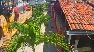 Уронили каток на бок - смотреть видео (0:19)