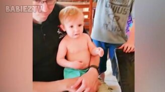 Малыши, которые заставят посмеяться - смотреть видео (9:32)