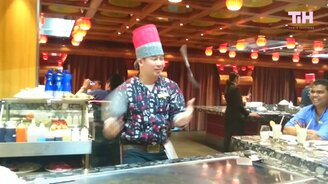 Удивительные кулинарные навыки - смотреть видео (9:13)