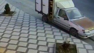 Быстрая реакция водителя "Гранты" - смотреть видео (0:11)