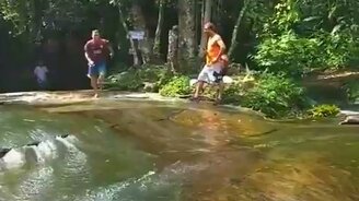 Скольжение по камням - смотреть видео (0:24)