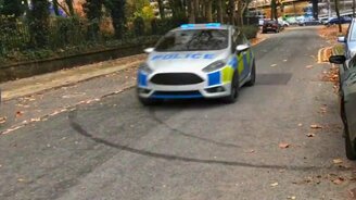 Ловко скрылся от полиции - смотреть видео (0:07)