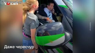 Басы поломали автомобиль - смотреть видео (0:17)