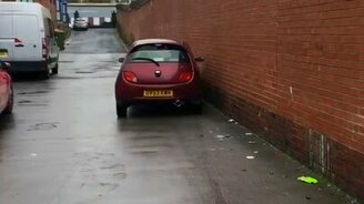 Стёр кузов об стену - смотреть видео (0:43)