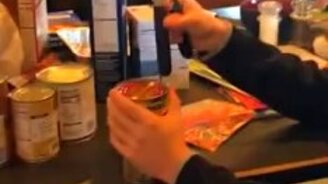 Неумение пользоваться консервным ключом - смотреть видео (0:50)