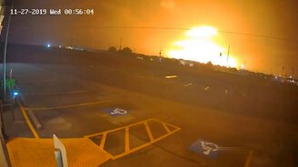 Взрыв на химзаводе - смотреть видео (0:11)