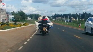 Рискованная перевозка груза - смотреть видео (0:42)