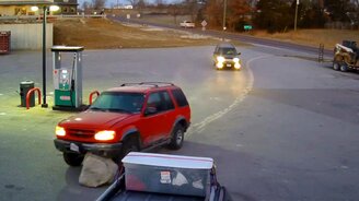 Упс, булыжник под колесом - смотреть видео (1:18)