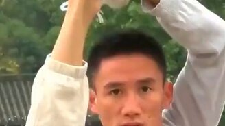 Невероятное умение - смотреть видео (0:42)