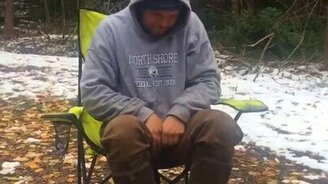 Как накормить диких птиц - смотреть видео (0:54)