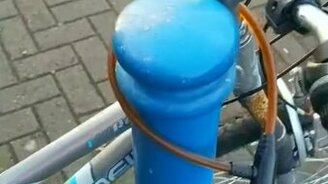 Ненадёжная защита велика от угона - смотреть видео (0:08)