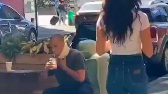 Эх, мужчину жалко - смотреть видео (0:21)