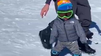 В 10 месяцев на сноуборде - смотреть видео (0:11)