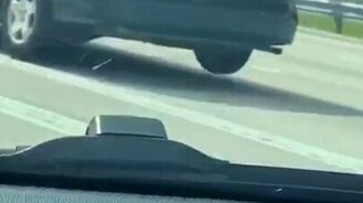 Почему прыгает заднее колесо? - смотреть видео (0:09)