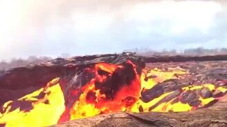 Река из лавы вулкана Килауза - смотреть видео (1:08)