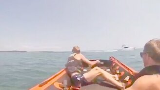 Проскочили поперёк волны - смотреть видео (0:16)